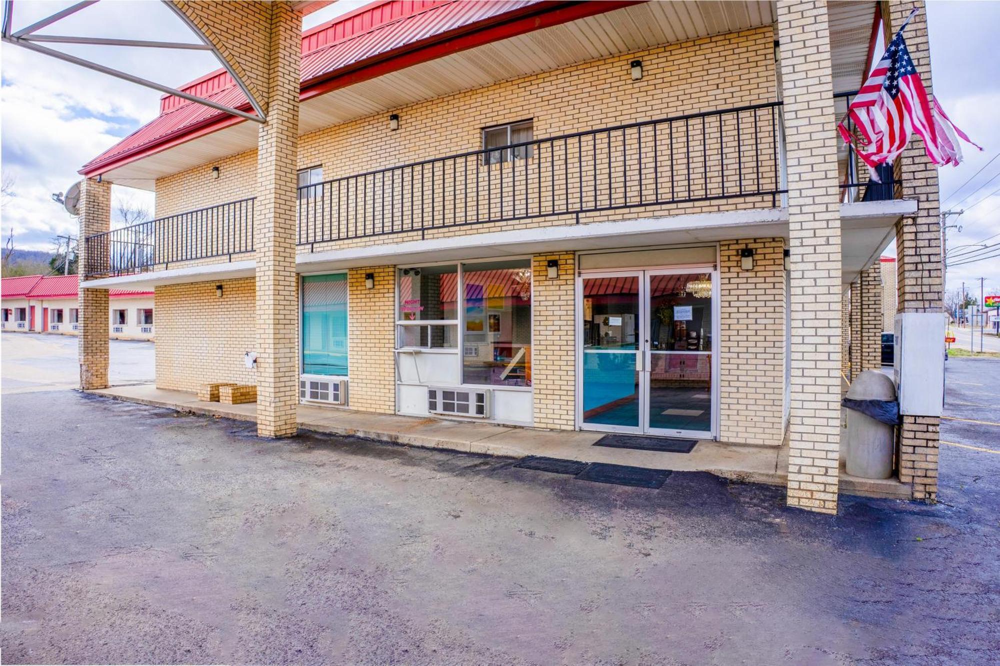 Ozark Junction Mountain View By Oyo Motel Exterior photo